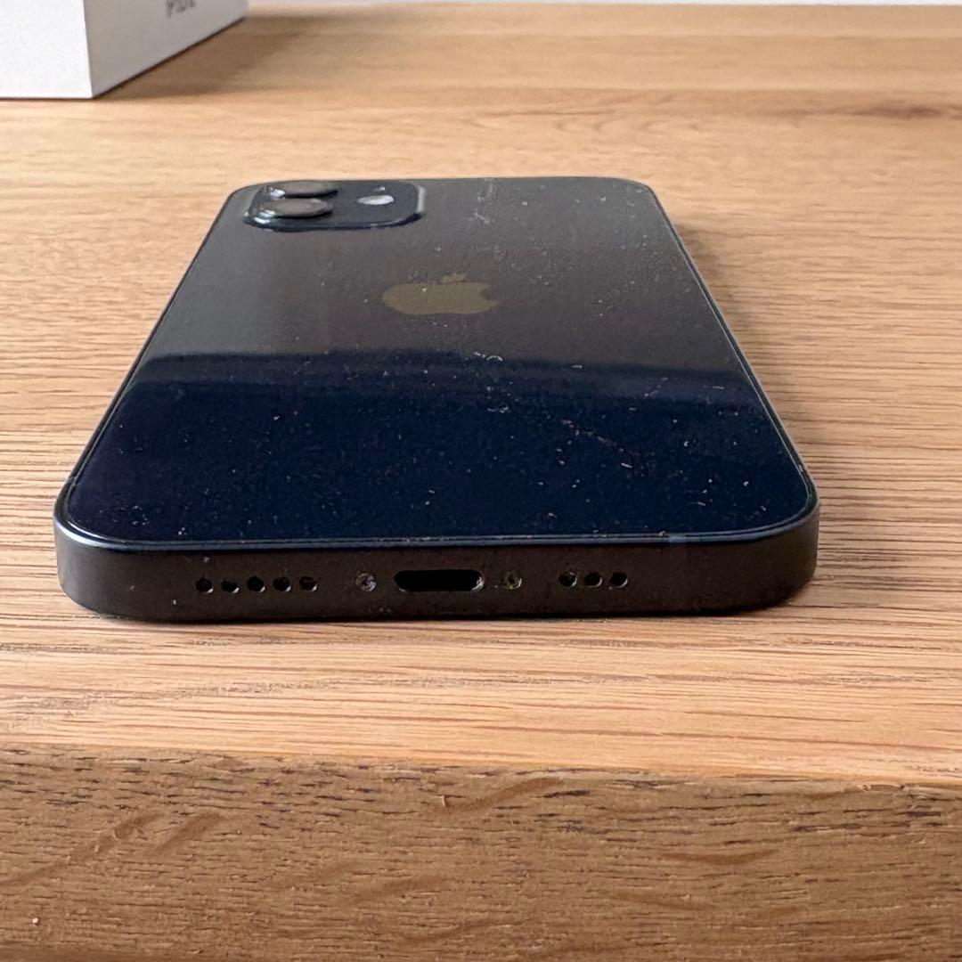 【年内限定割引】Apple iPhone 12 ブラック 本体