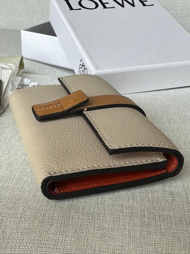 三つ折り財布 ベージュオレンジ