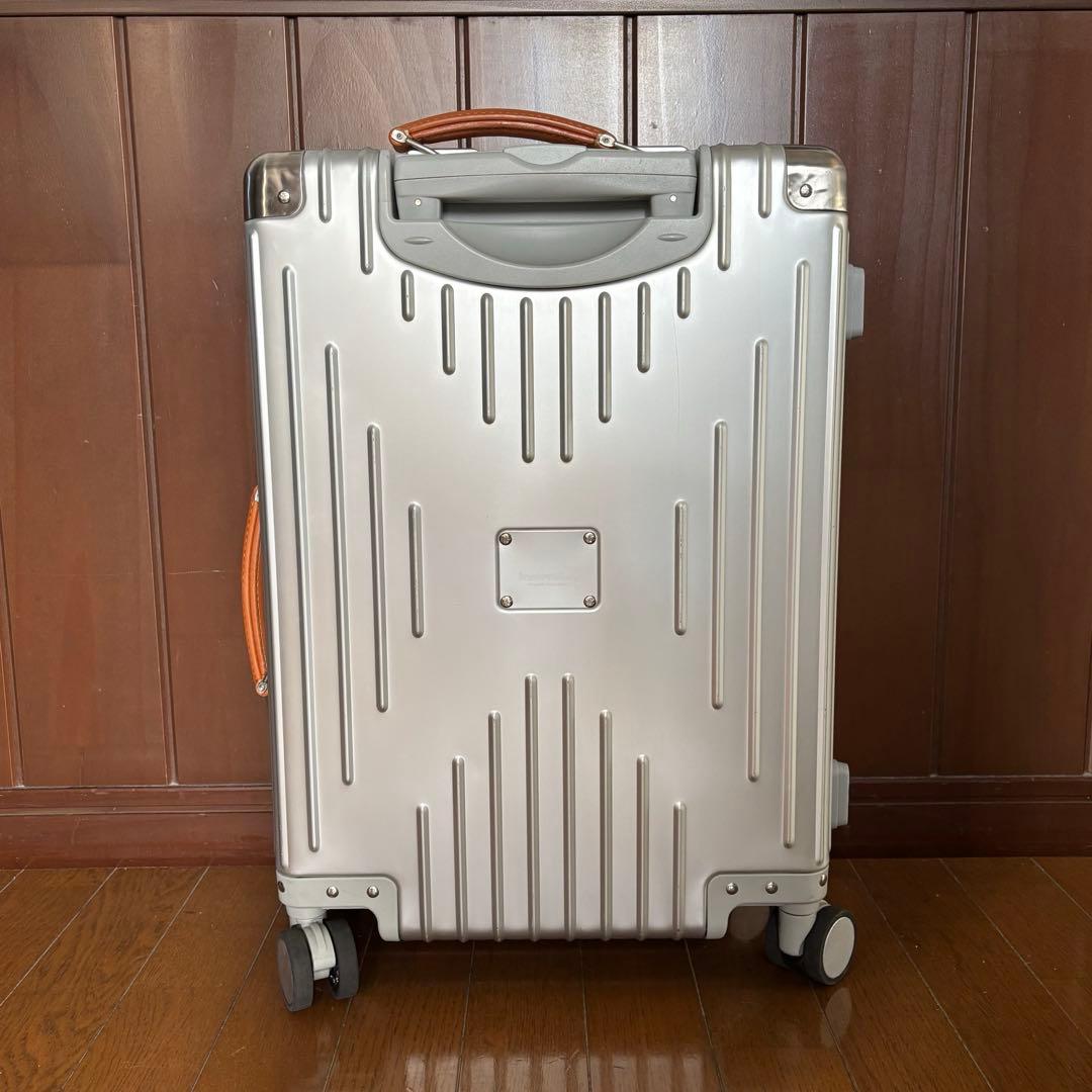 【希少】イノベーターアルミスーツケース36L