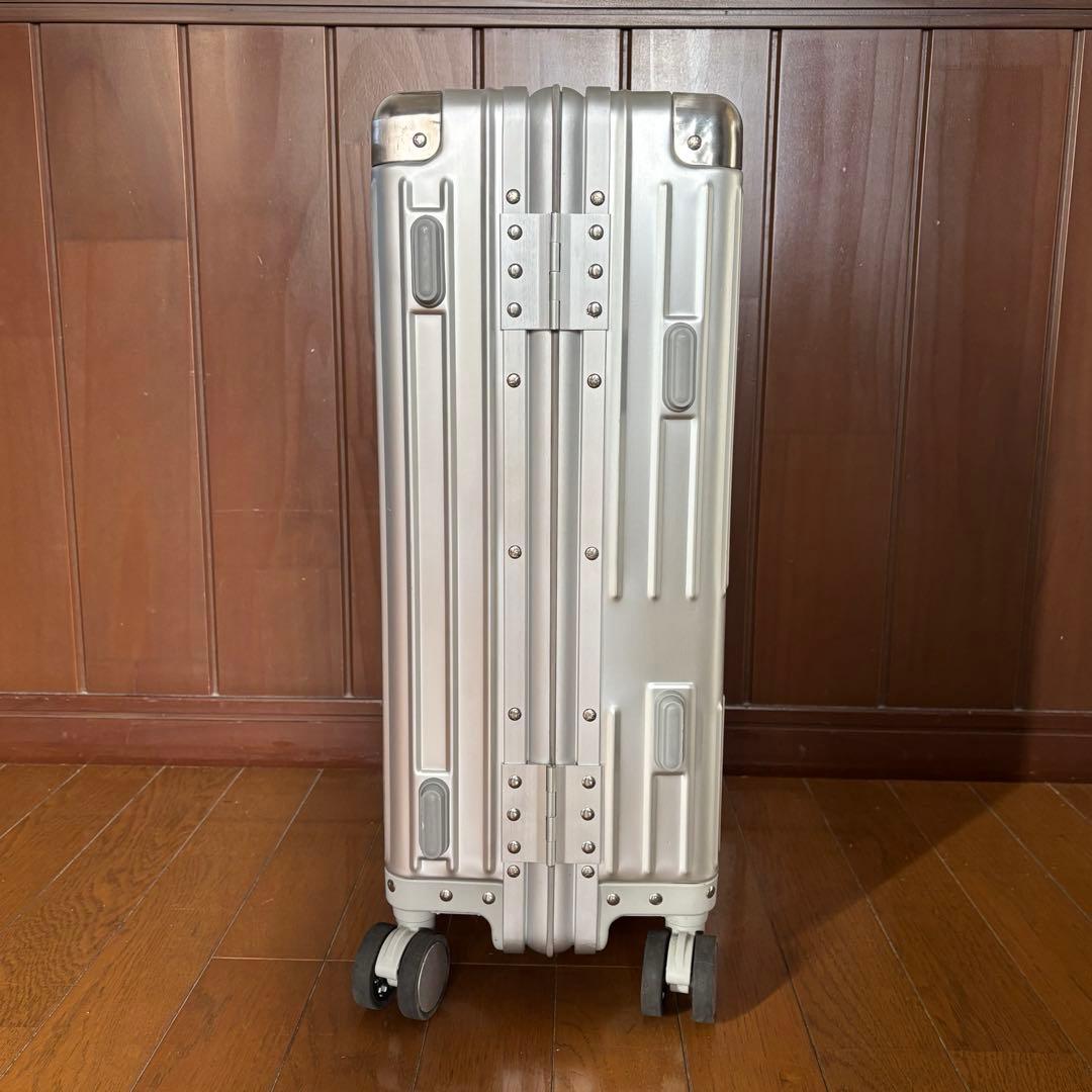 【希少】イノベーターアルミスーツケース36L