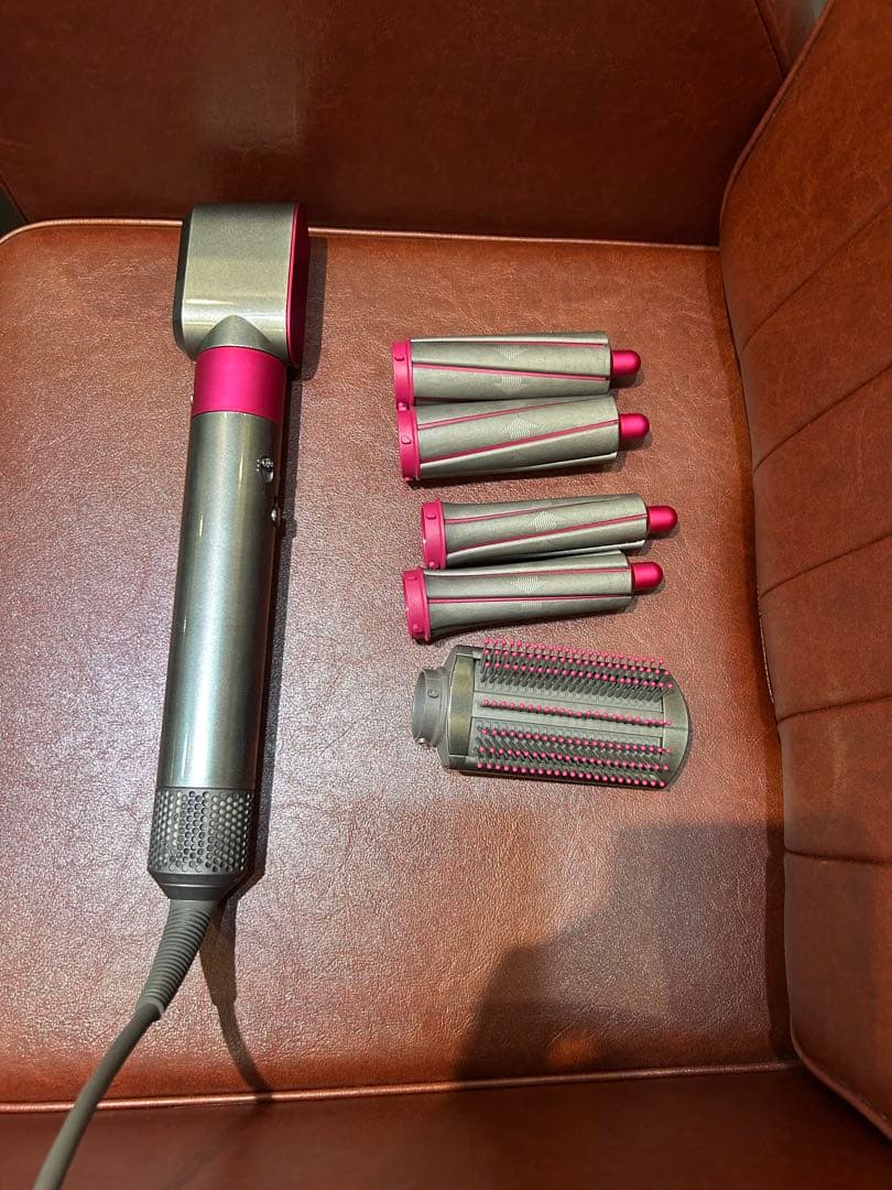 Dyson /ダイソンヘアスタイラー エアラップ HS01