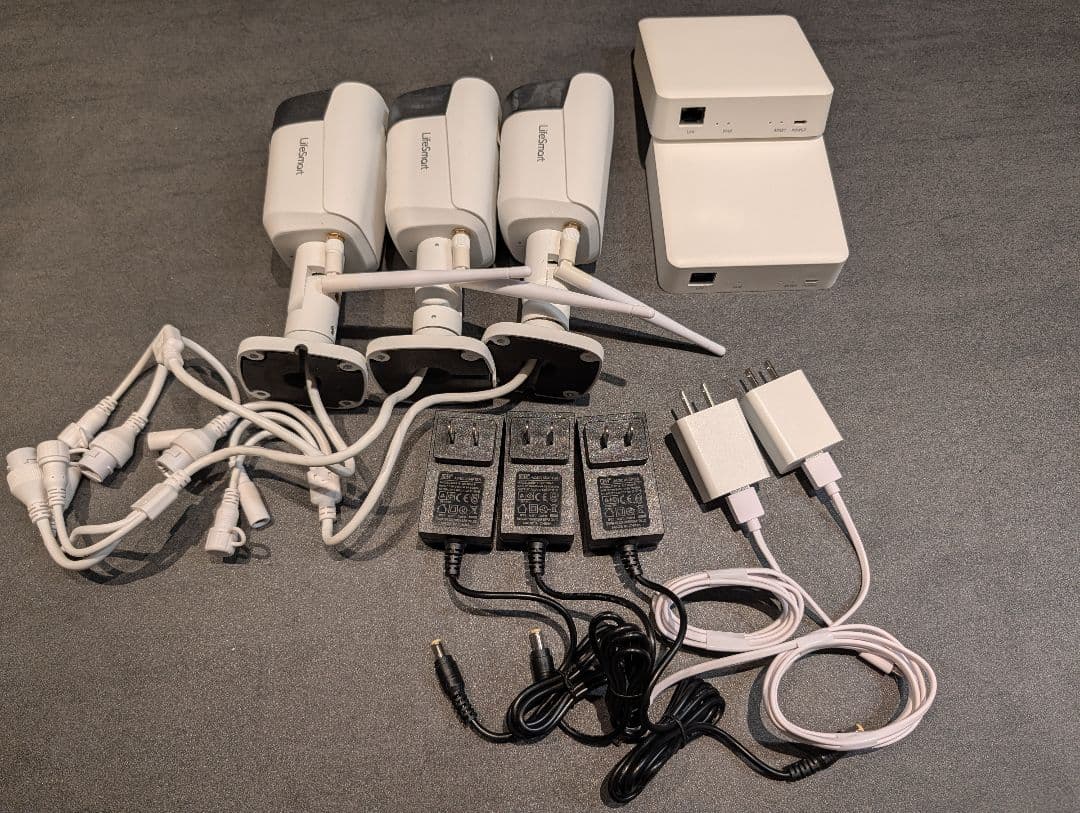 LIXIL LifeAssist2 防犯カメラ3台 + ホームデバイス2台セット