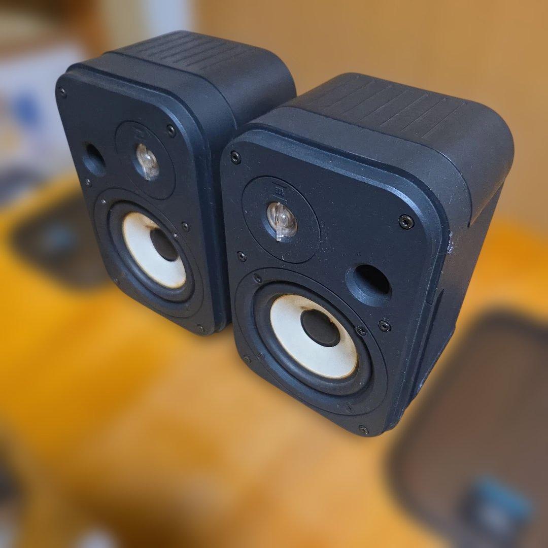 JBL Control 1 PLUS　スピーカー +MTC-201吊り金具付き