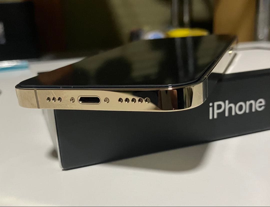 Apple iPhone 13 Pro ゴールド　ほぼ未使用品