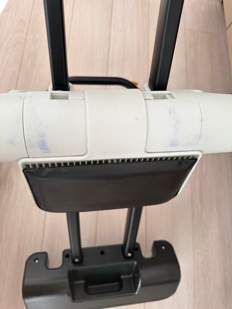 子どもが乗れる キャリーケース ホワイト×ブラック　機内持ち込み可