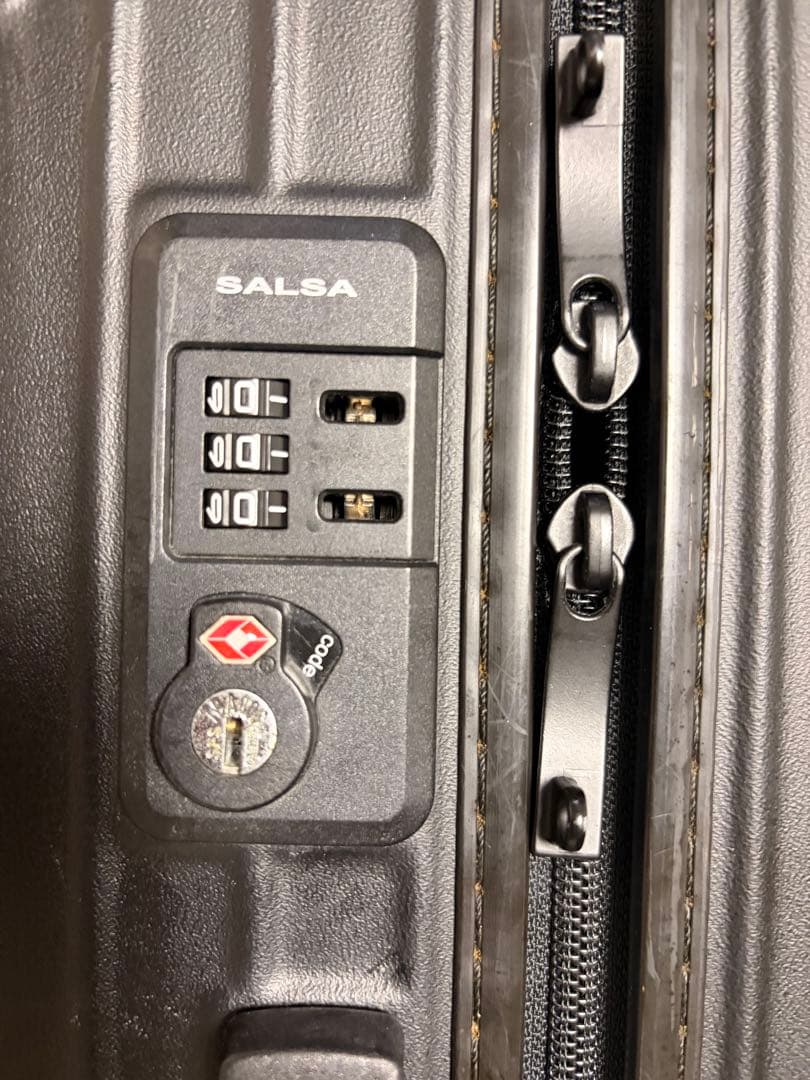 リモワ　サルサ　63L 4輪　マットブラック　TSA 廃盤　キャリーケース