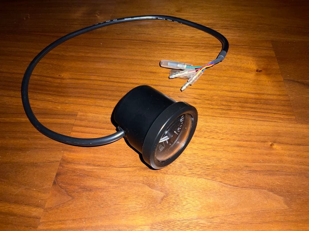 デイトナ　タコメーター　ほぼ新品