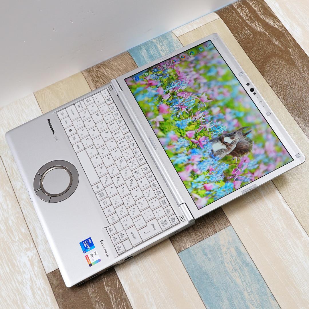 累積使用時間短い極美品✨１１世代コアｉ７に超高速ＳＳＤ５１２ＧＢ＆１６ＧＢメモリ