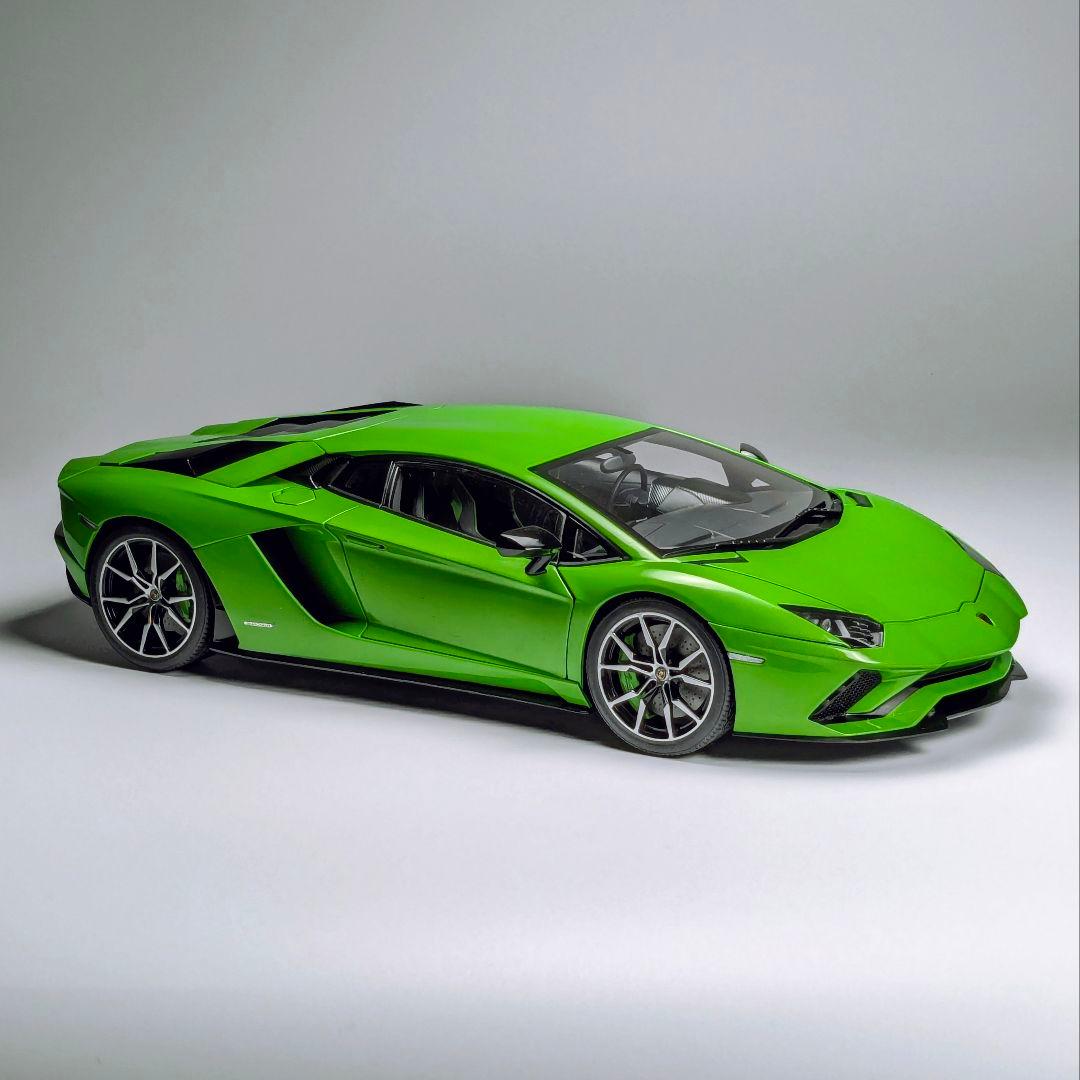 オートアート 1/18 ランボルギーニ アヴェンタドールS パールグリーン