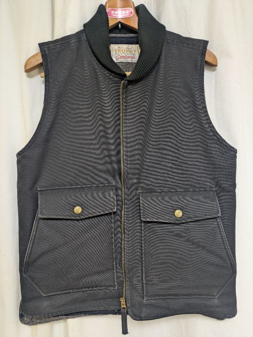TROPHYclothing ブラック ジッパーベスト サイズ40