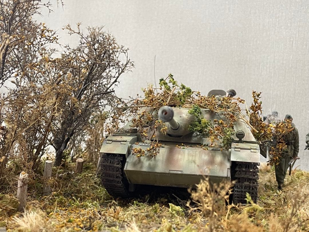 戦車ジオラマ　1/35 ドイツ4号駆逐戦車と擲弾兵