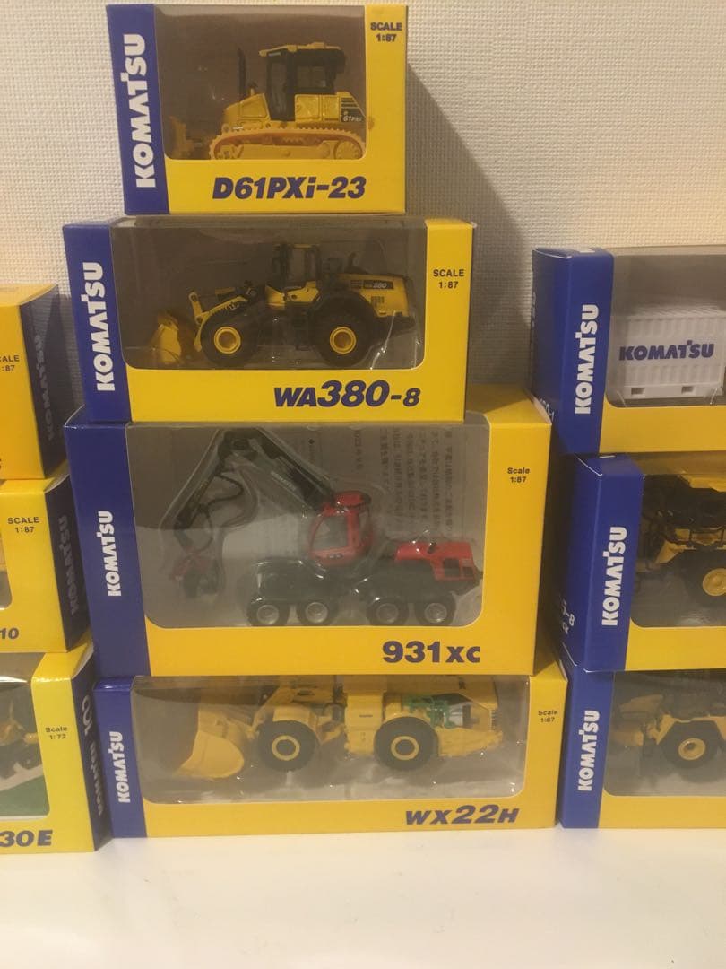 KOMATSU コマツ ミニカー セット (非売品、新品、株主優待) 11種類