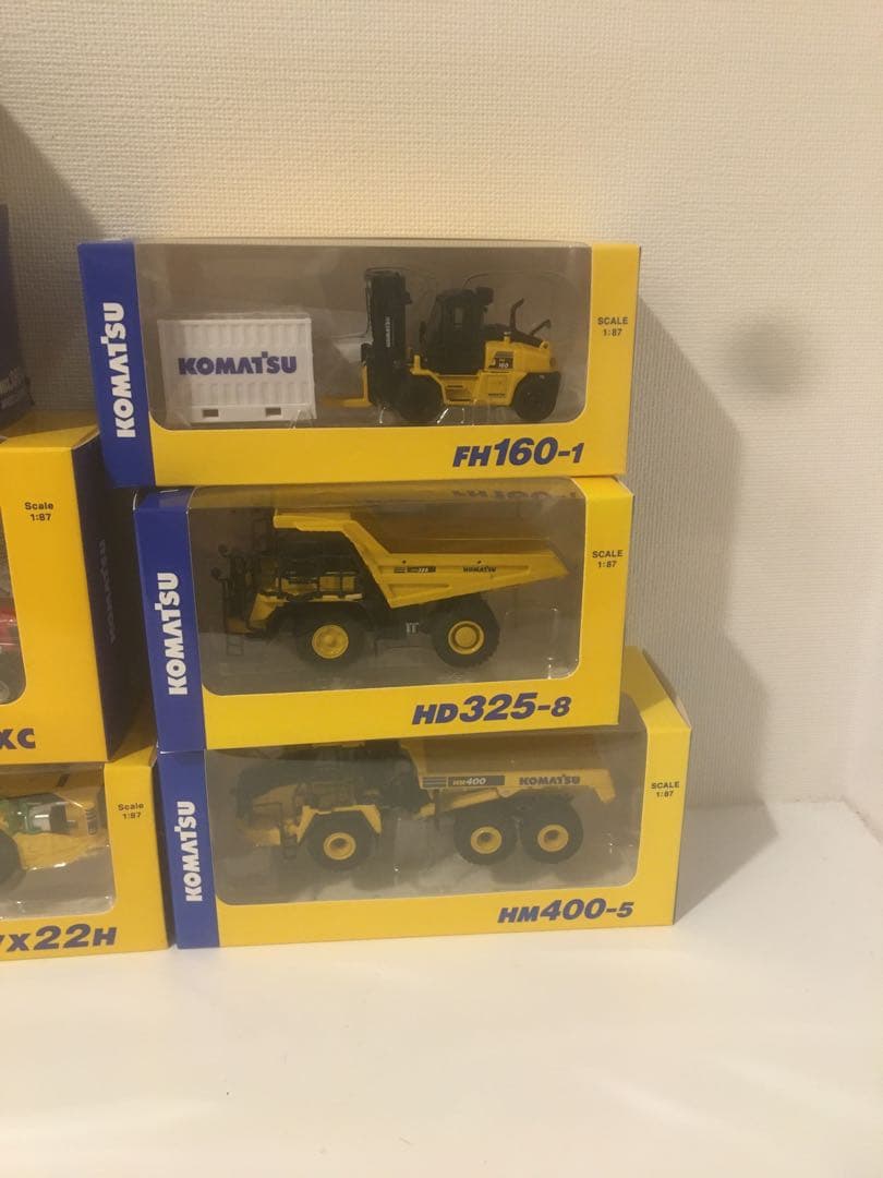 KOMATSU コマツ ミニカー セット (非売品、新品、株主優待) 11種類