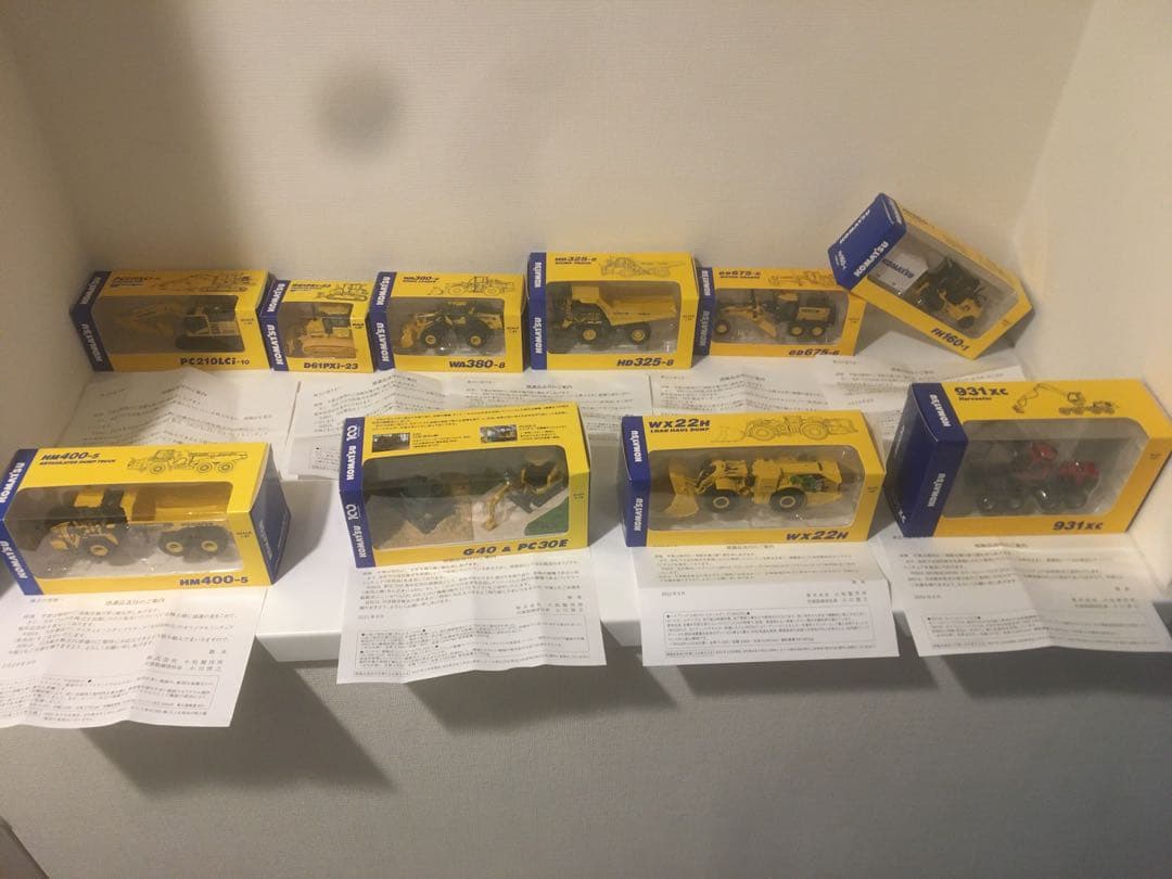 KOMATSU コマツ ミニカー セット (非売品、新品、株主優待) 11種類