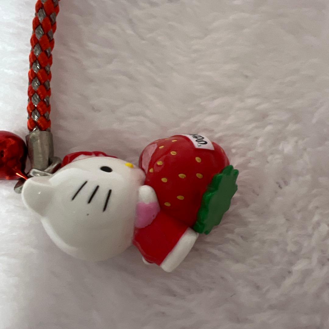 ハローキティ　福岡　博多　あまおう　いちご　根付　ご当地　ストラップ