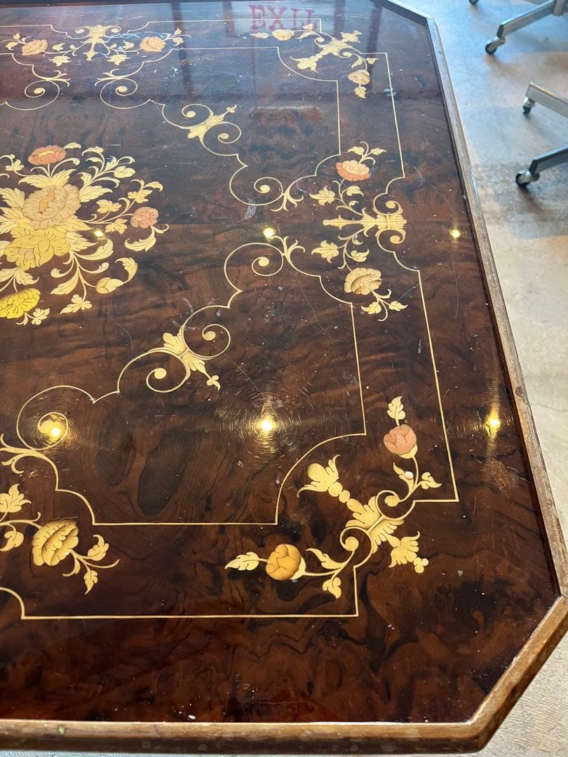 イタリア　ゲームテーブル