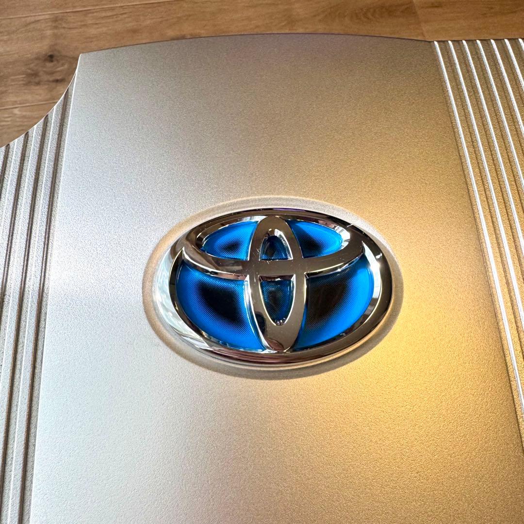 12601-37010　プリウス　50　エンジンカバー　カローラクロス　ポン付け