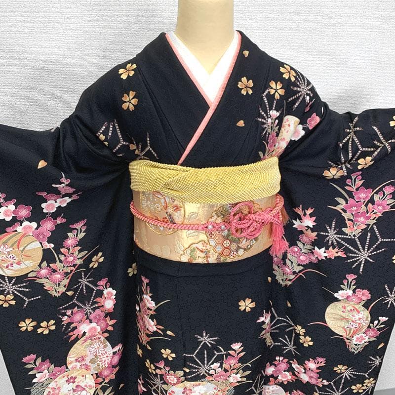 511z36〇振袖 地紋 桜 梅 丸文 黒 ピンク〇美品 成人式 結婚式