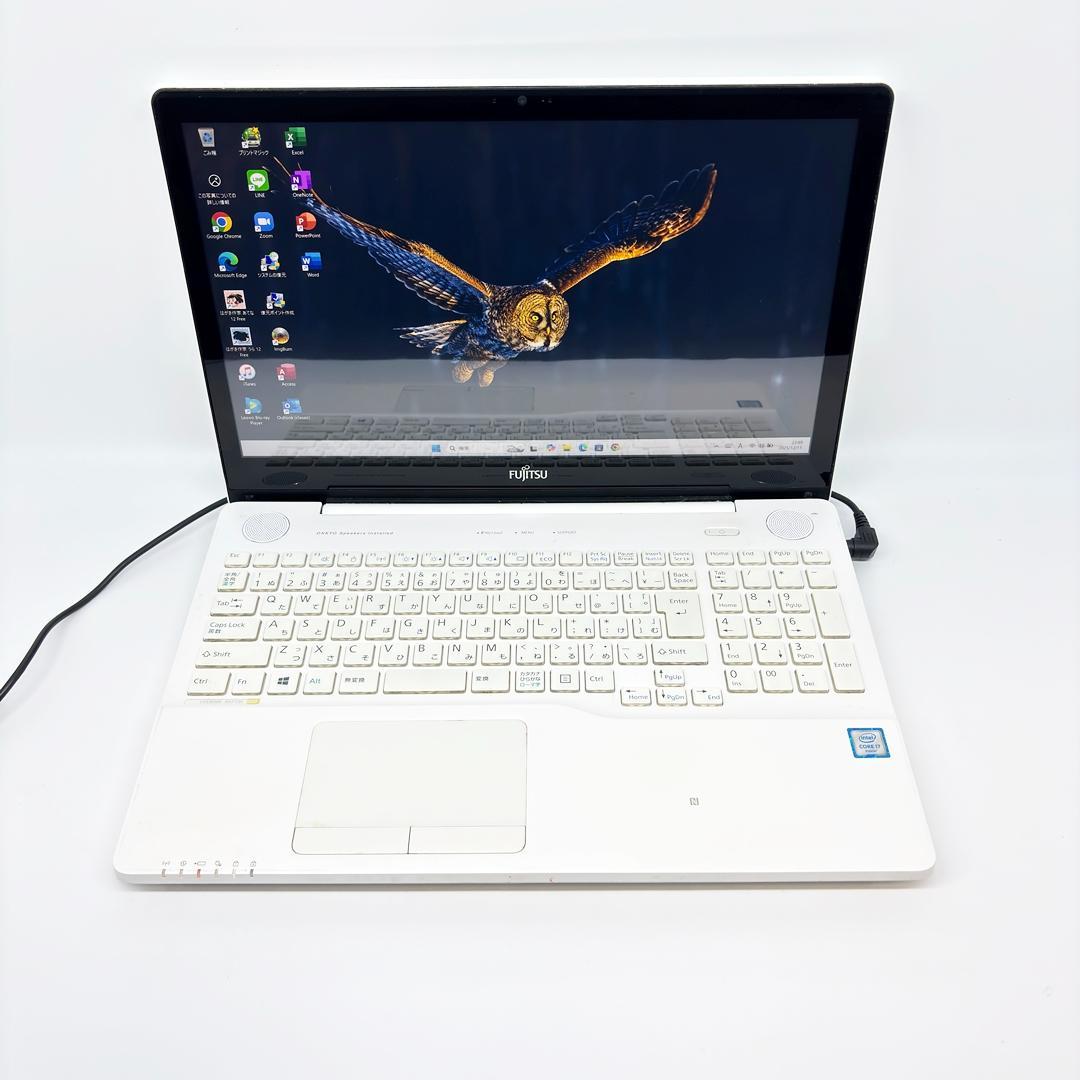 富士通 ノートパソコン Corei7 SSD メモリ16GB Win11 A32
