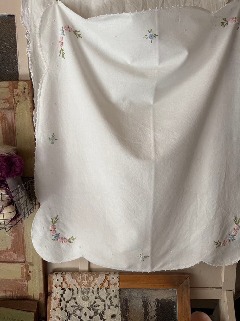 フランスアンティークஐ⋆*つぶつぶお花刺繍の可愛いクロス
