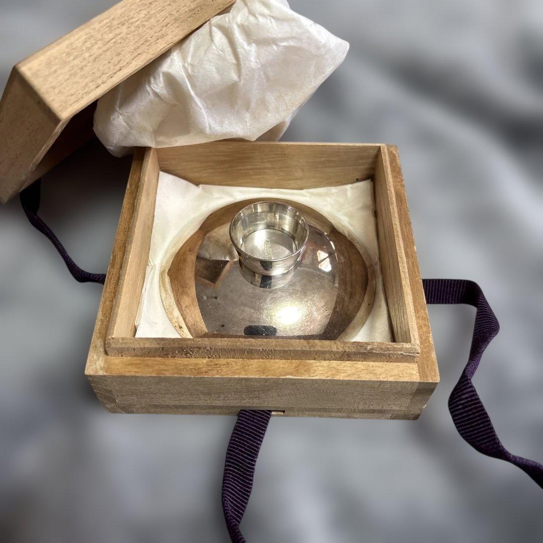 純銀の銀杯桐箱付き42.2g刻印「純銀服部製」