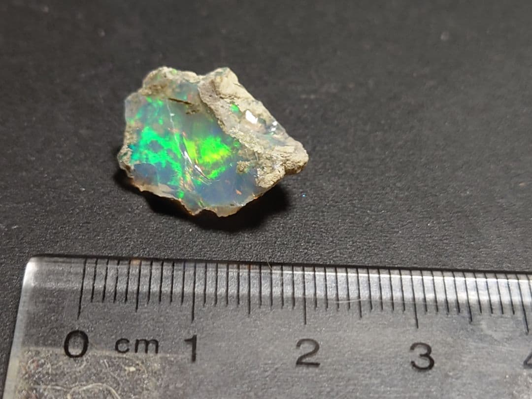 エチオピアオパールウェロ産　ジュエリー　グレード　鉱物標本　原石
