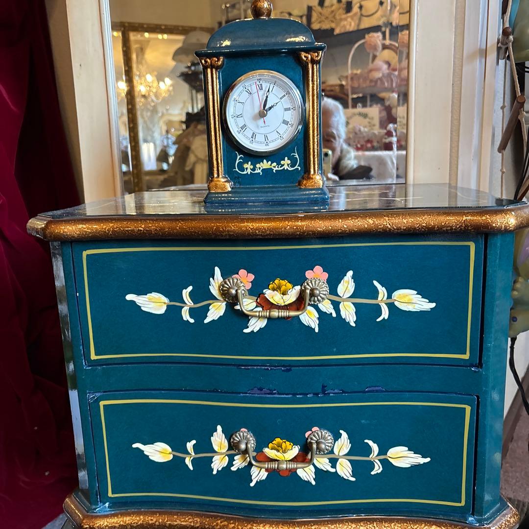 ロココ調チェスト ダークグリーン 2段引き出し　時計付き