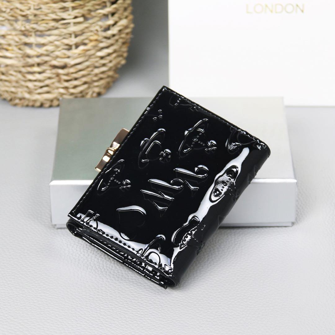 Vivienne Westwood ブラック三つ折り財布 金マーク-913110