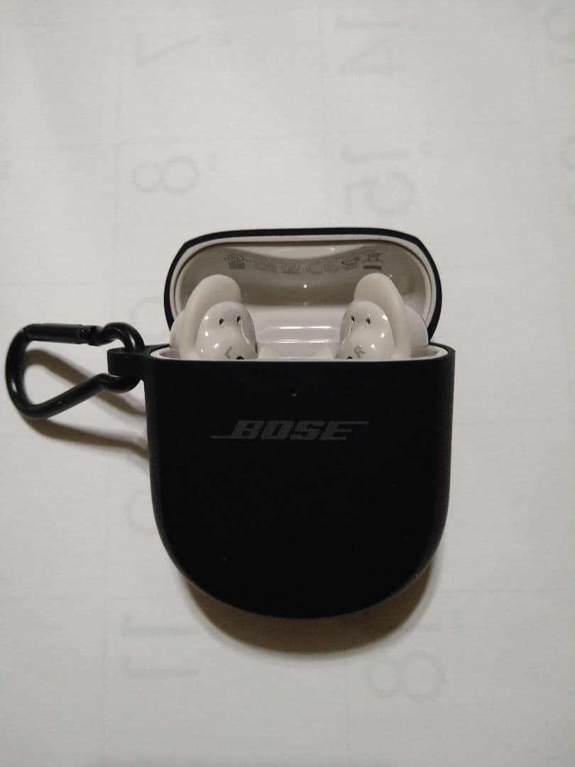マ*ル様 BOSE ワイヤレスイヤホン ブラック ホワイト