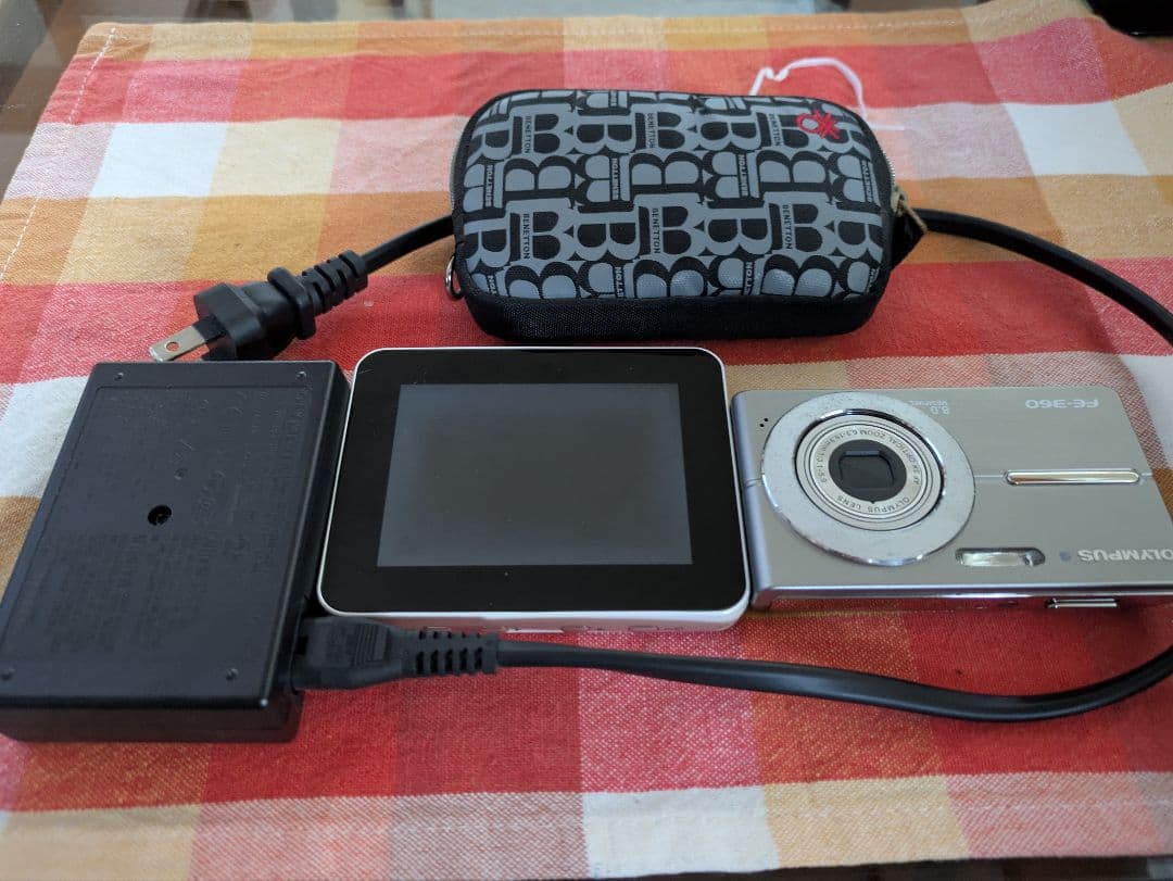 OLYMPUS FE-360 デジタルカメラ 8.0メガピクセル