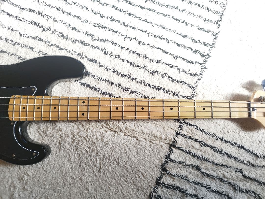 【ほぼ新品!!】Vintage V42BLK プレベ/ジャズベ TheBONEZ