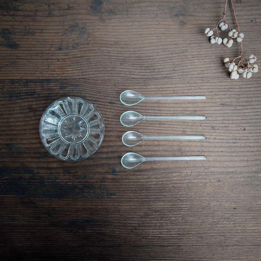 【ご成約】水色 花縁 碗形 氷コップとガラス匙、プレス皿 骨董の器 おまとめ