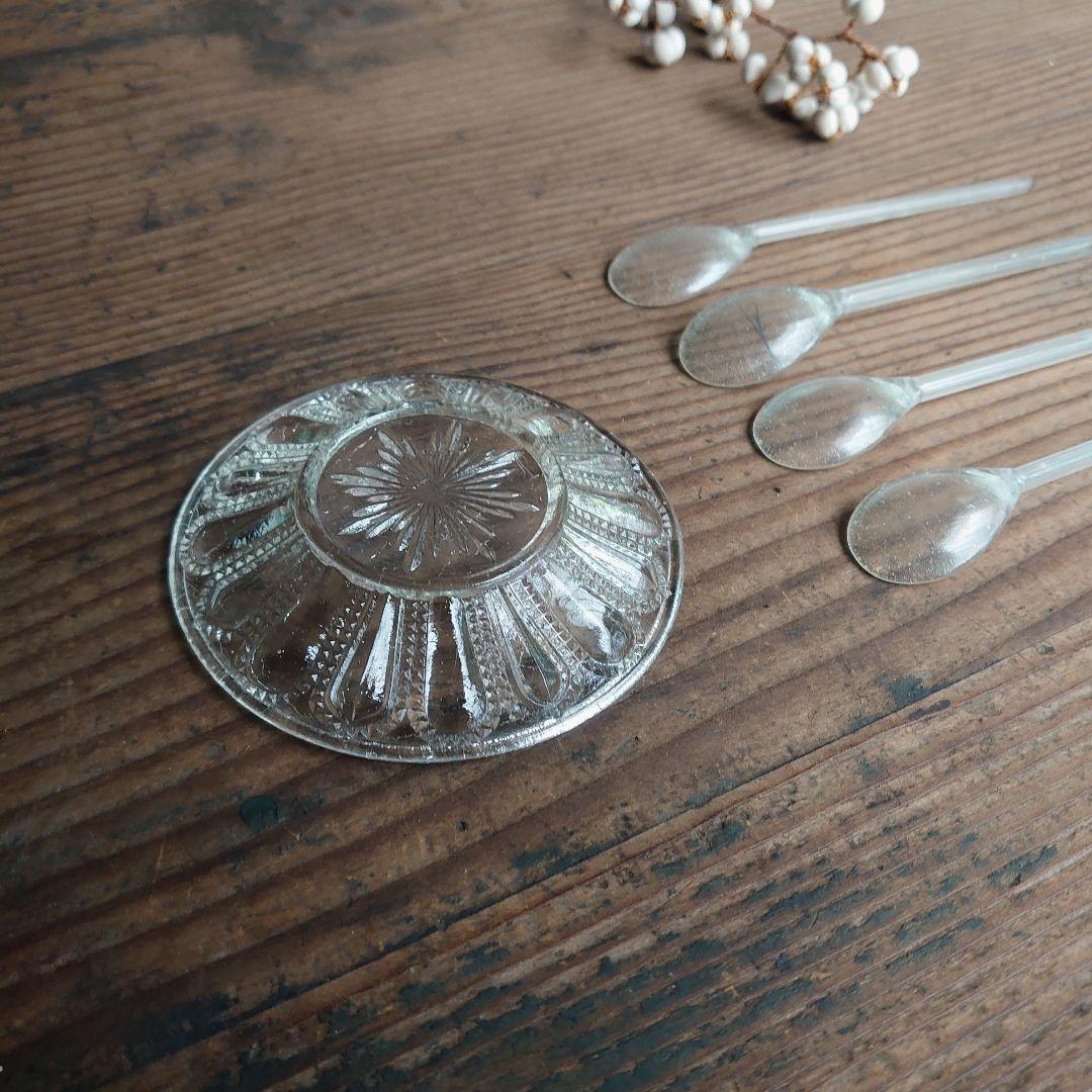 【ご成約】水色 花縁 碗形 氷コップとガラス匙、プレス皿 骨董の器 おまとめ