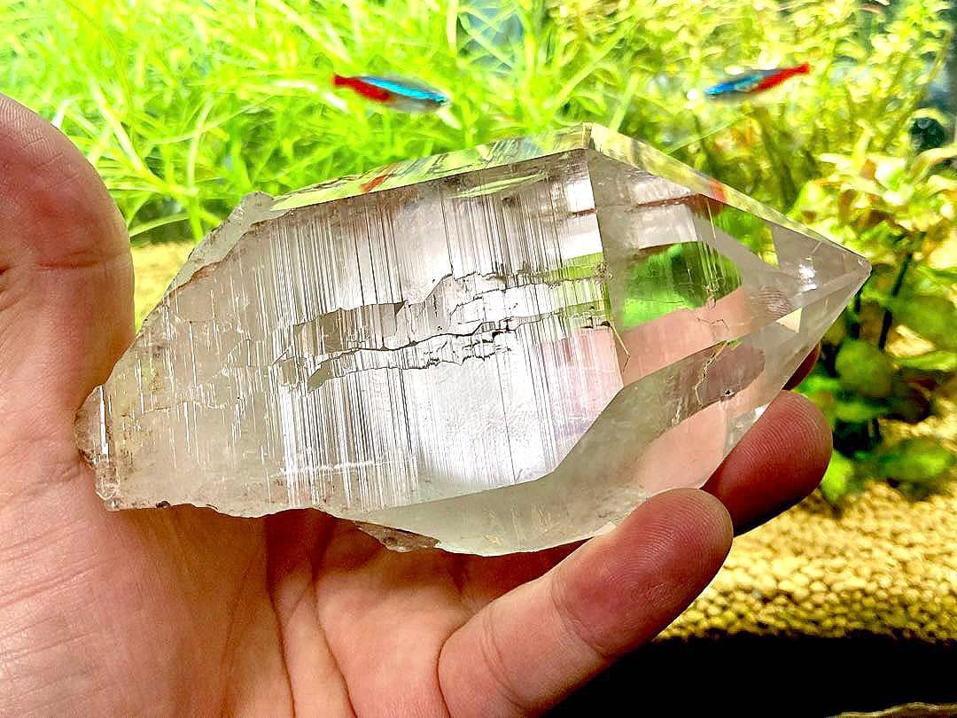 クニ　再販不可　夢幻品質　幻のカイラス聖山産　虹のヒマラヤレムリアンの原石