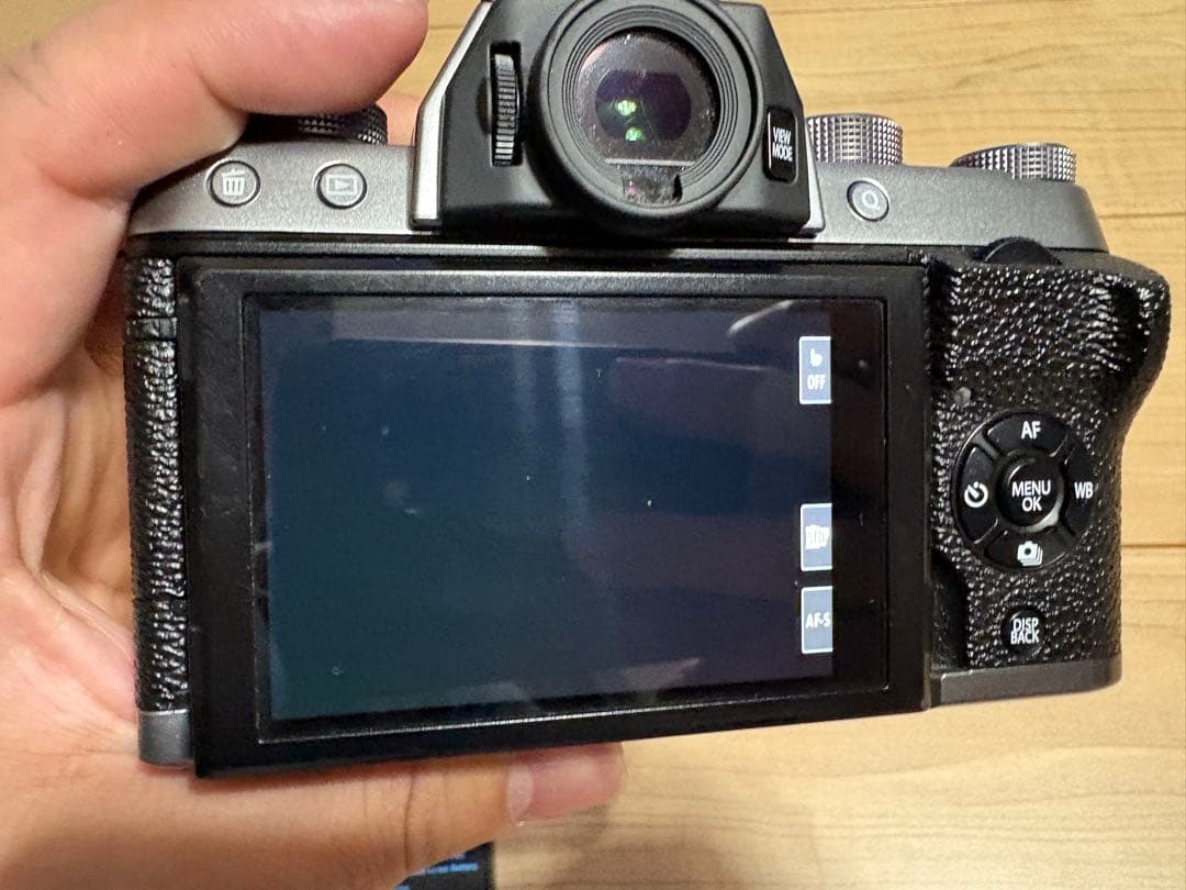 FUJIFILM X-T100 ミラーレス一眼