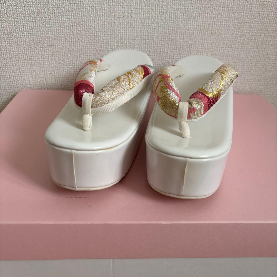 ピンクの花柄と金系の和装用バッグと草履セット 成人式 卒業式 着物