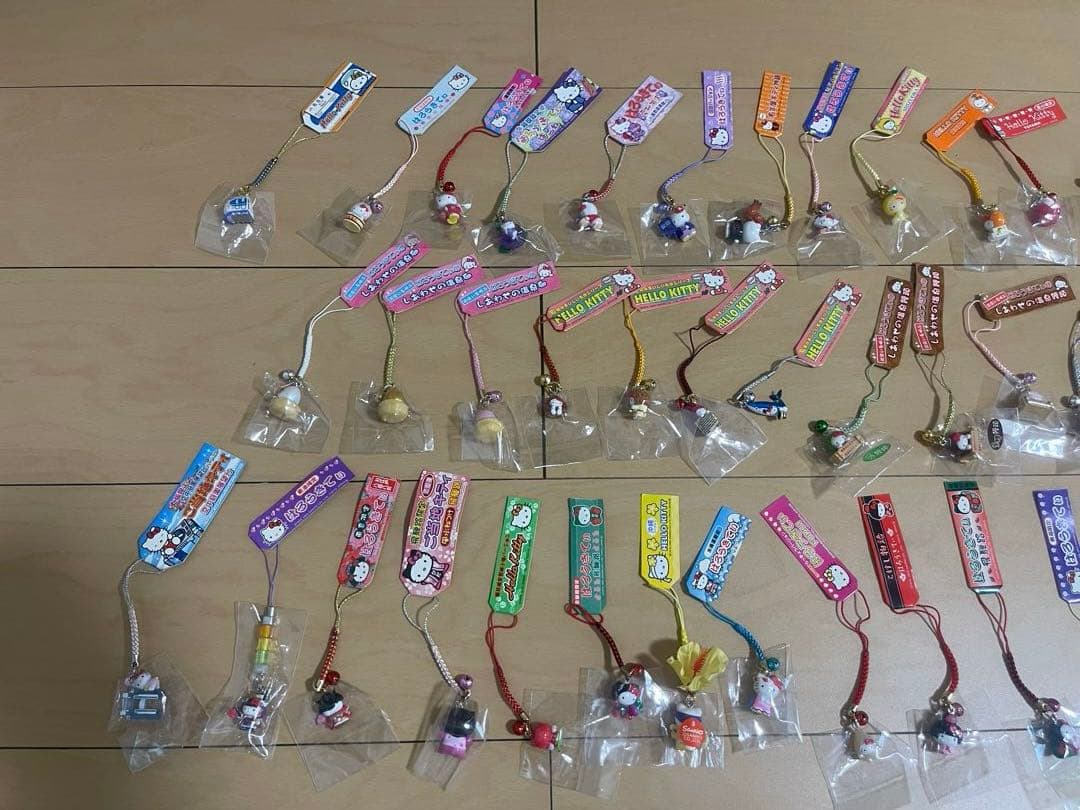 激レア⁉︎ハローキティ　ご当地キティ　根付ストラップ102個セット
