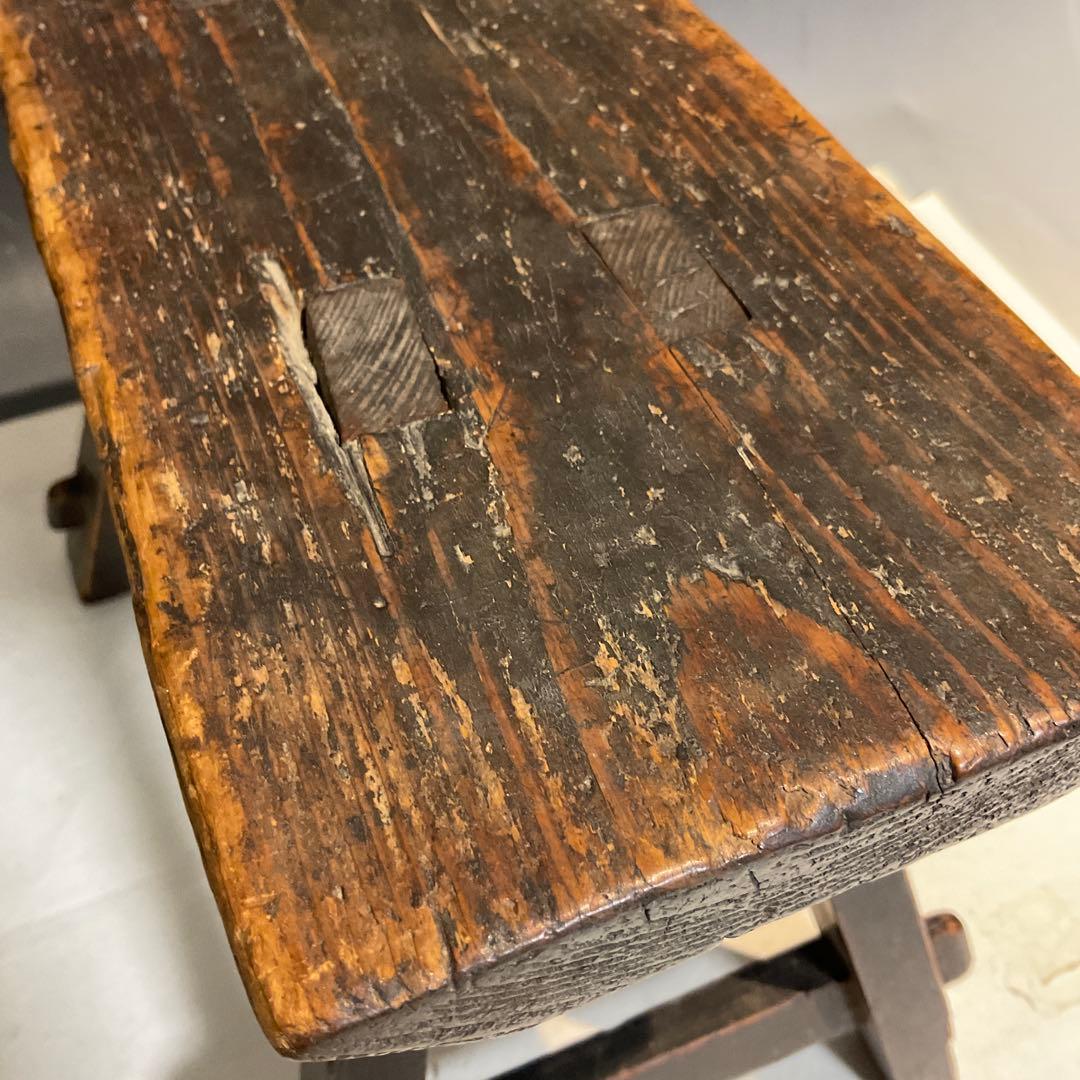 101501 小ぶりな木製スツール 無垢材 アンティーク レトロ 椅子 腰掛け