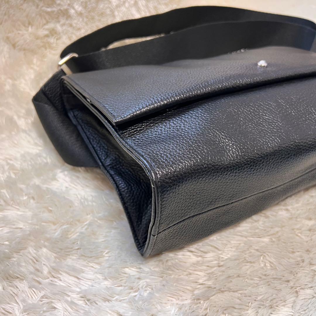 未使用美品✨イアパピヨネ ワイドテープショルダー ホワイトストーン ブラック