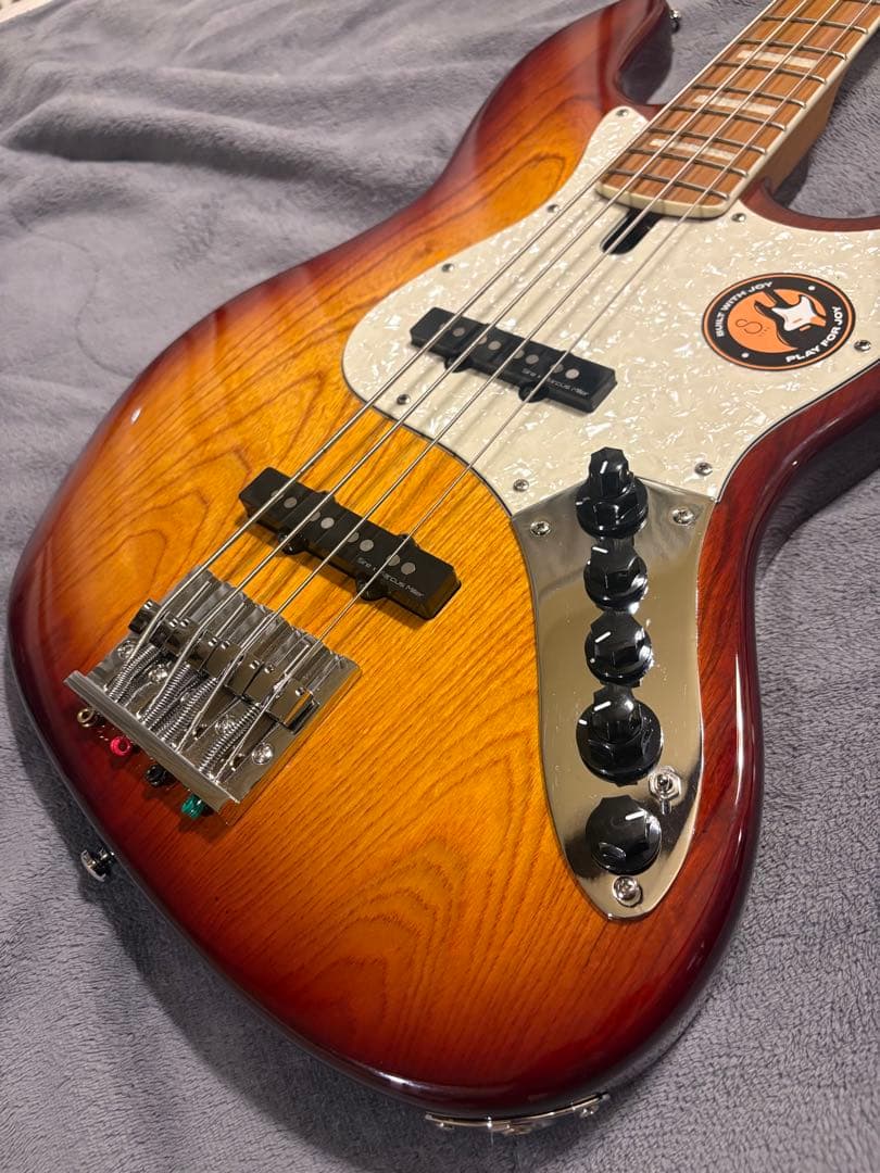 Sire ( サイアー ) V8 4st Tabacco Sunburst