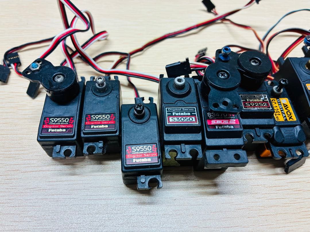 Futaba サーボ　ラジコンサーボ