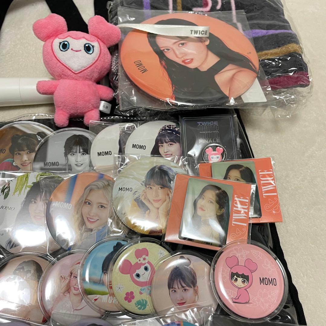 【年末限定価格】TWICE モモ 缶バッジ セット まとめ 痛バ グッズ