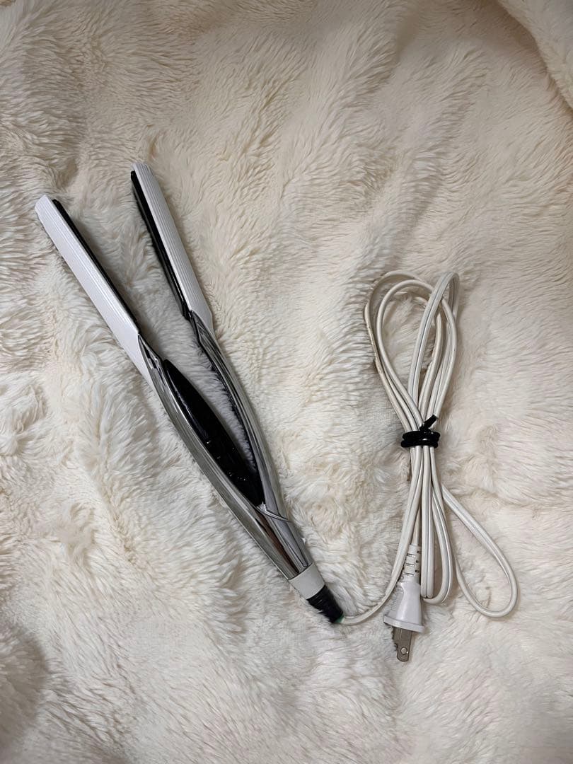 美品　動作良好　ReFa　リファ　ストレートアイロン　ヘアアイロン