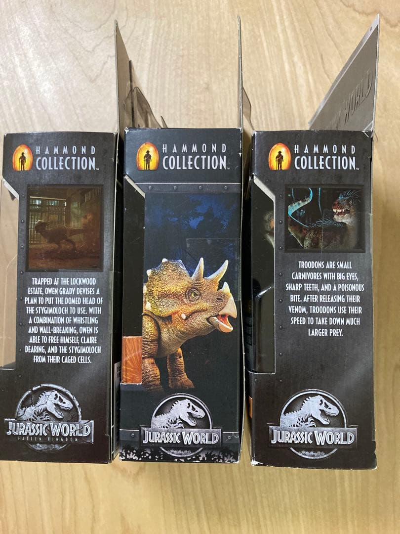 【新品未開封】ジュラシックワールド ハモンドコレクション 恐竜　3体セット