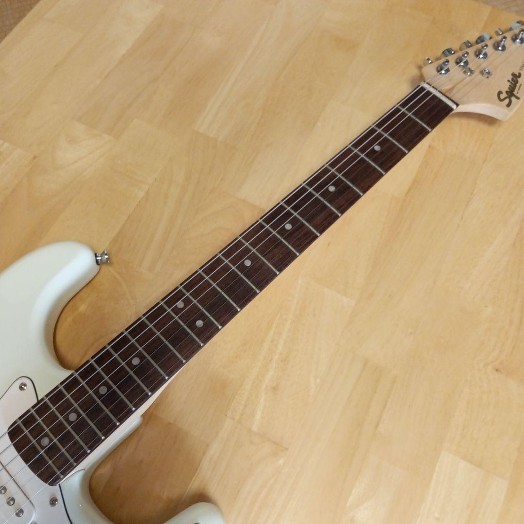 エレキギターSquier Stratocaster ホワイトアイスグリーン