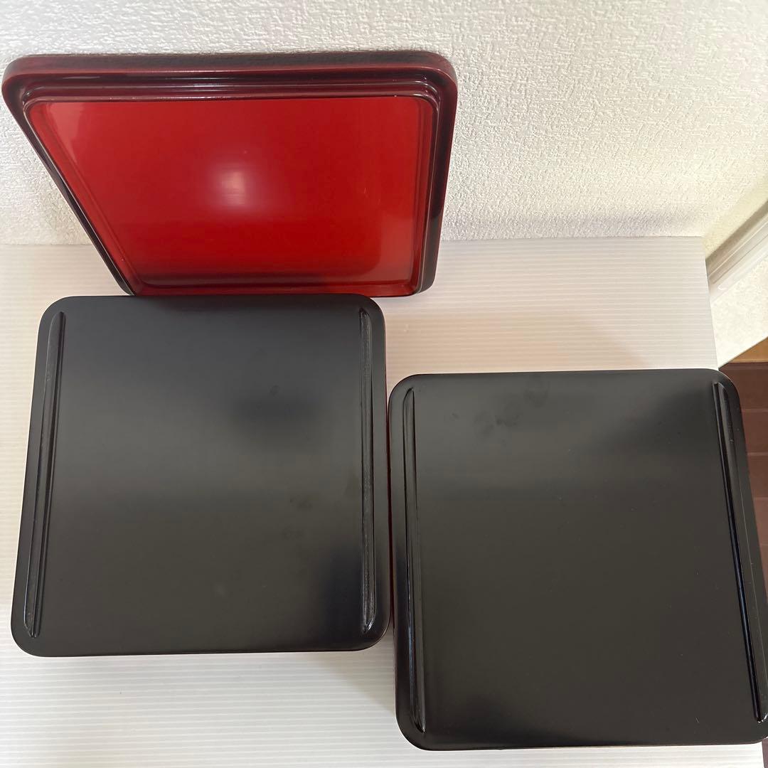 輪島塗 二段重箱 溜め塗内朱 四季草花沈金蒔絵