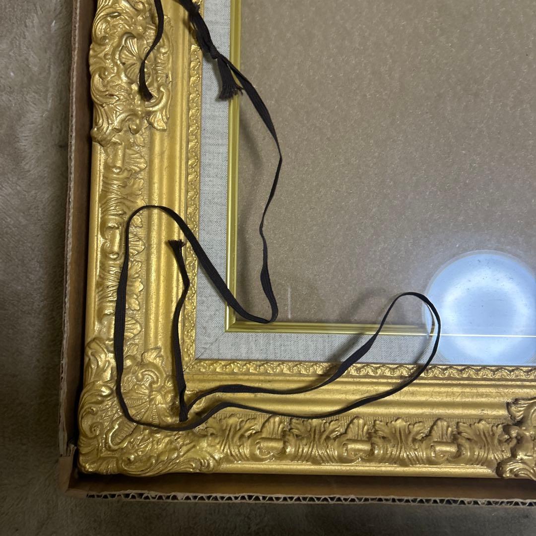 金色 装飾的な油彩額縁 大きめ 8号