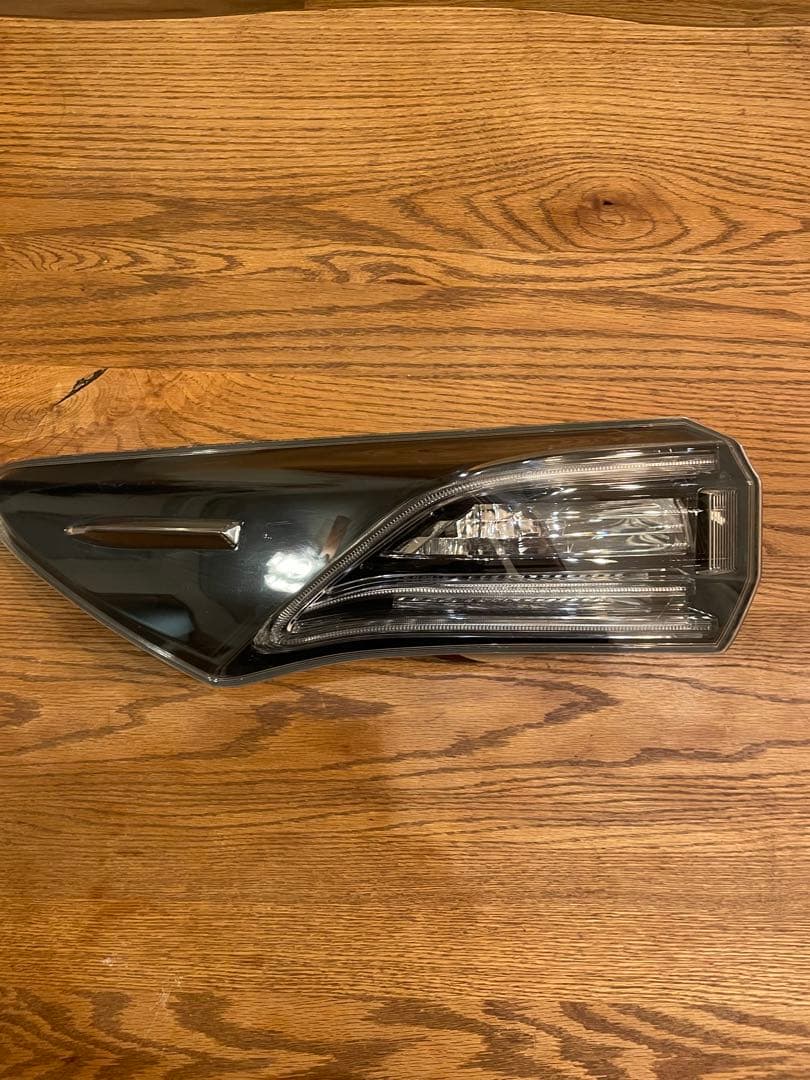 ハリアー60 テールランプ　テールレンズ　左側(助手席)