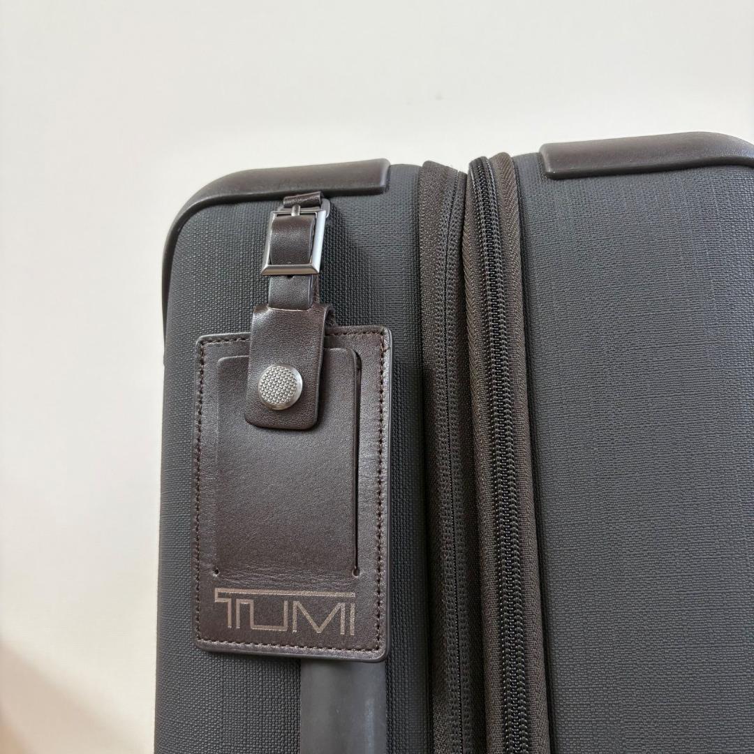 美品　TUMI Alpha 2 キャリーケース　キャリーバッグ　4輪　35L相当