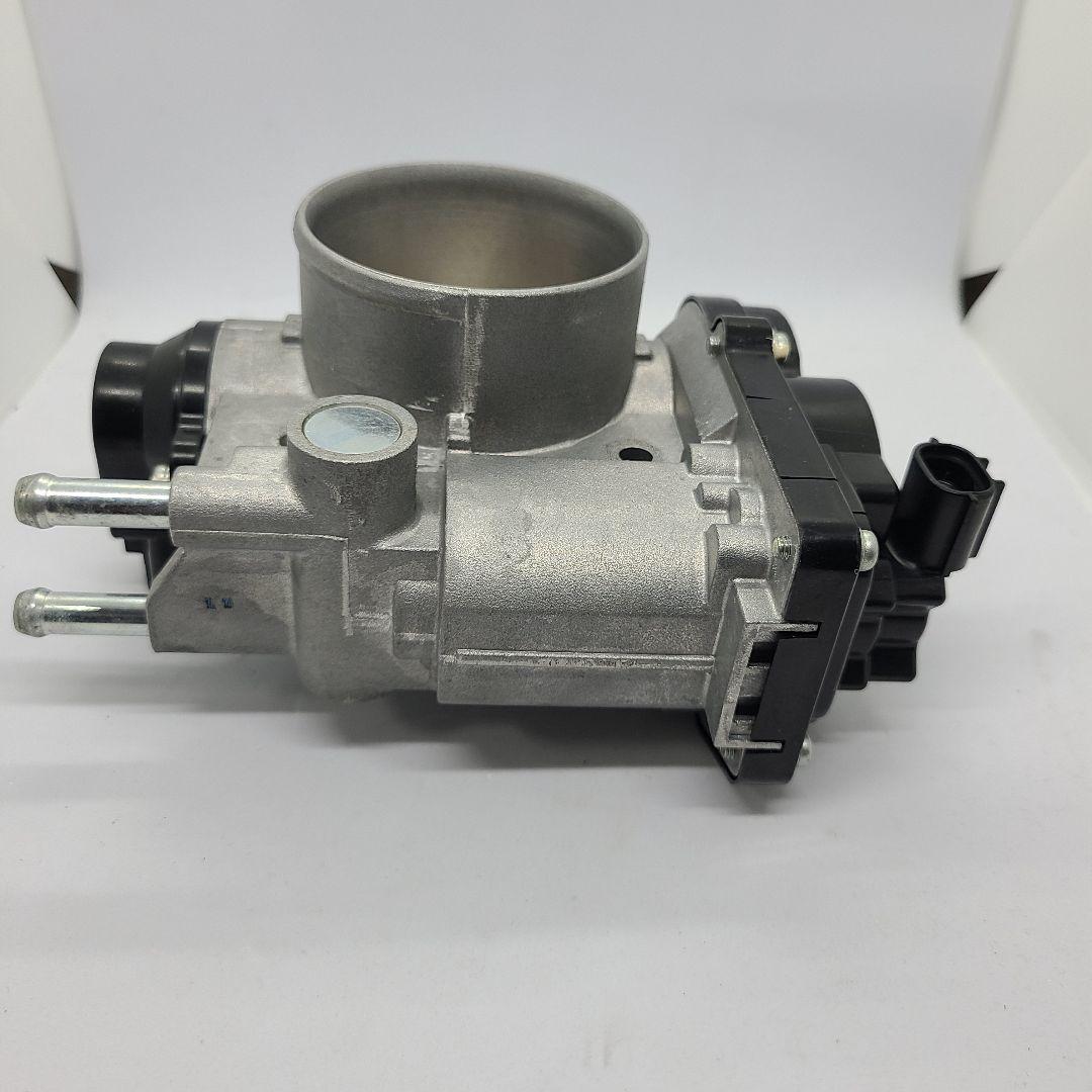 中*二様 トヨタ スロットルボディ リビルト 22030-46250